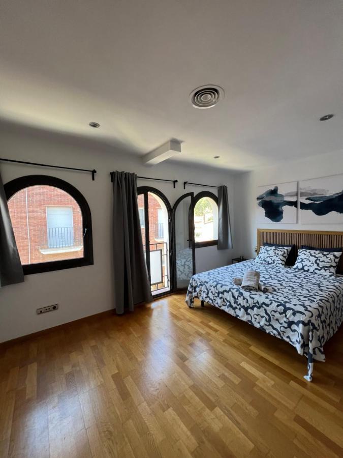 略夫雷加特河畔圣费柳Casa Neus, Casa Cerca De Barcelona别墅 外观 照片