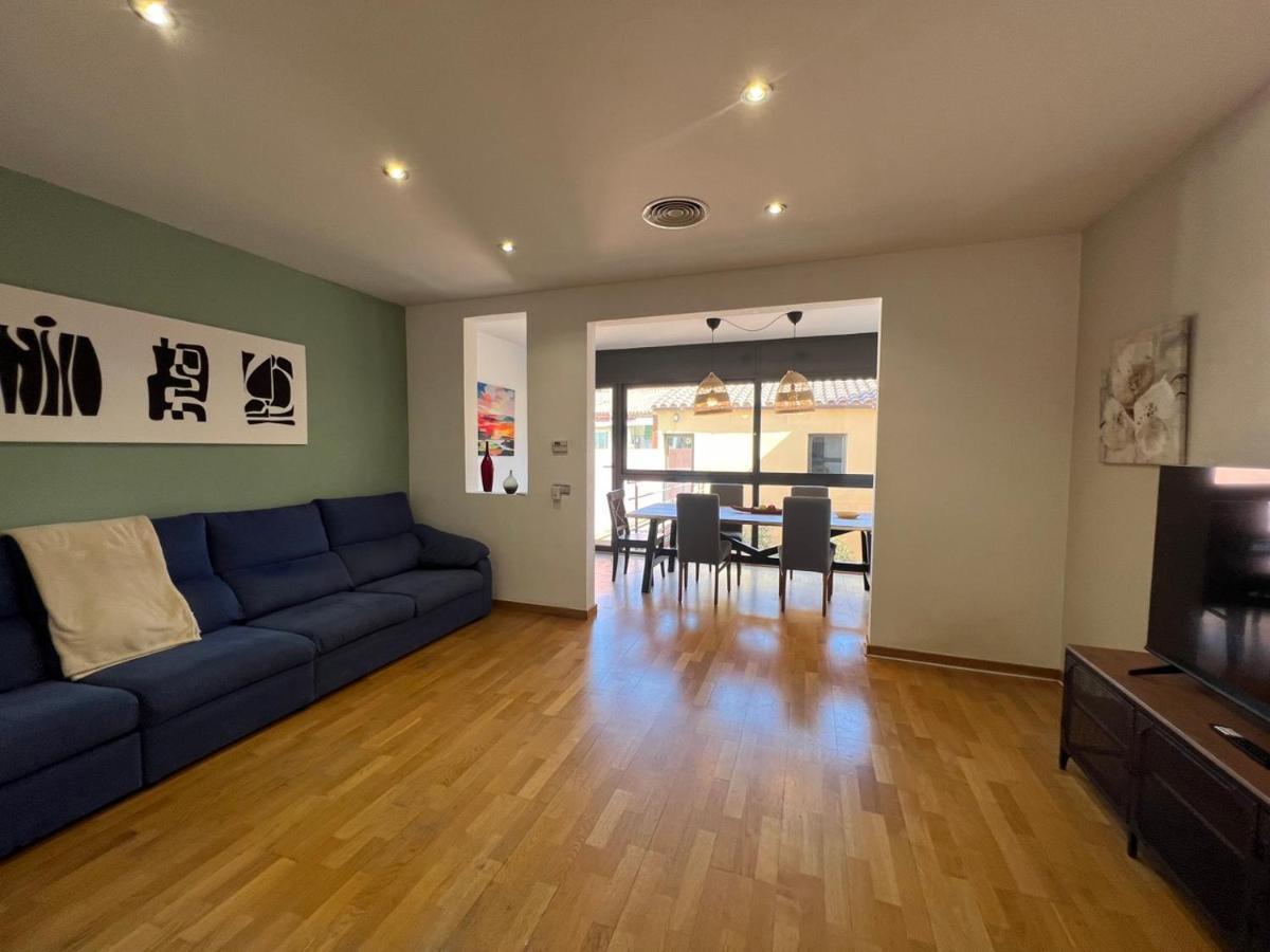 略夫雷加特河畔圣费柳Casa Neus, Casa Cerca De Barcelona别墅 外观 照片