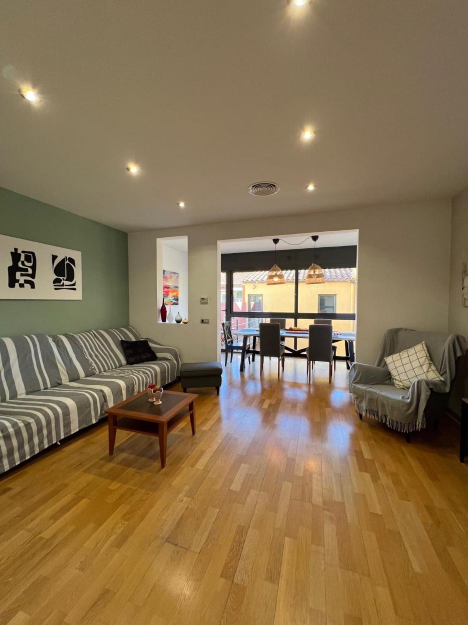 略夫雷加特河畔圣费柳Casa Neus, Casa Cerca De Barcelona别墅 外观 照片
